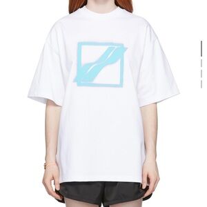 WE11DONE oversize White T-Shirt with Blue Graphic